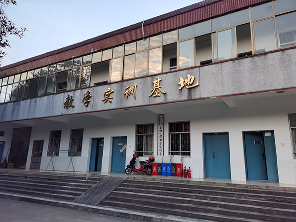公司赴江西農業(yè)大學進行項目培訓